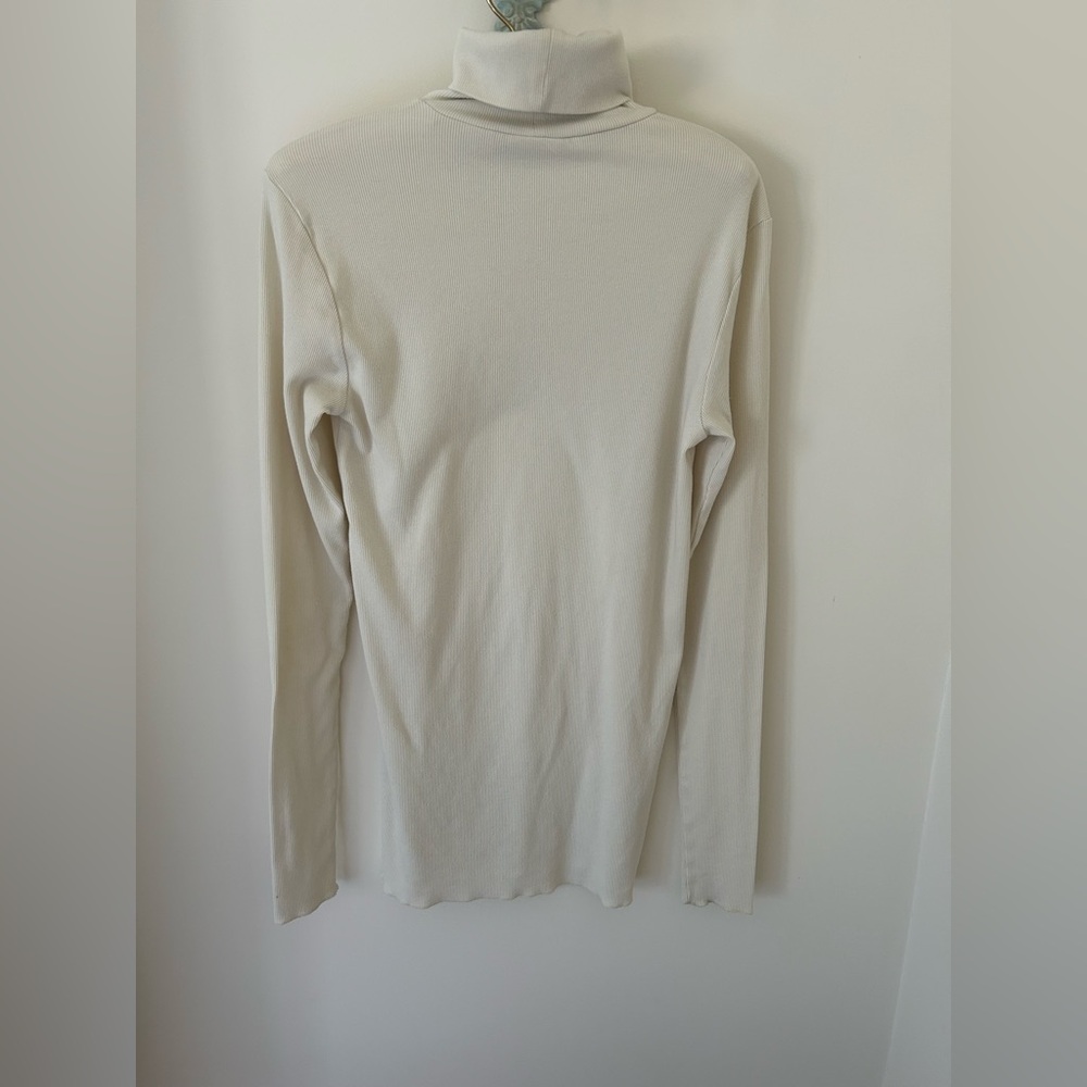 Vintage Ralph Lauren Ribbed Knit Turtleneck Sweater in Cream
Size: Large
EUC - Picture 8 of 10